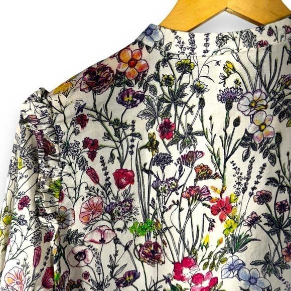 4 for $20 SALE! H&M Ruffle Shoulder Collarless Button Top, Wildflower Multi, 8 - Picture 7 of 9